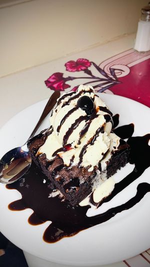 Vegan Brownie à la Mode - totally decadent and delicious! at Disneyland - Carnation Cafe in Anaheim
