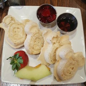 gluten free + vegan mickey waffles  at Disneyland - Carnation Cafe in Anaheim