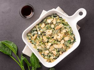 杏仁焗菠菜 Baked spinach with home-made vegan cheese and sliced almond   at Ru Pure Vegan - 博华广场店 in Shanghai