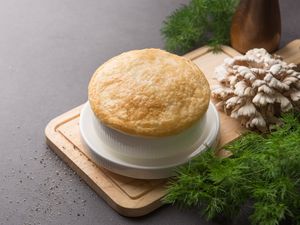 酥皮白参菌浓汤 French Style Pastry Mushroom Soup  at Ru Pure Vegan - 博华广场店 in Shanghai