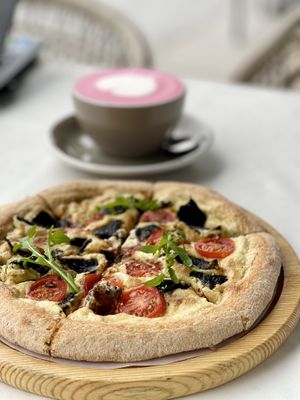 Sweet and Spicy Mushroom Pizza  at Ru Pure Vegan - 博华广场店 in Shanghai
