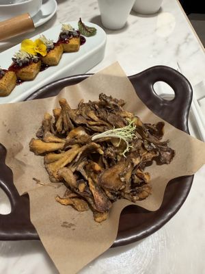 Maitake mushrooms   at Ru Pure Vegan - 博华广场店 in Shanghai