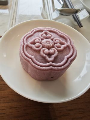 Mooncake at Ru Pure Vegan - 博华广场店 in Shanghai
