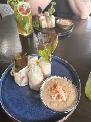 Sommerrollen  at Quán Gánh in Magdeburg