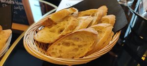 Frrsh bread at Speechless in Paris