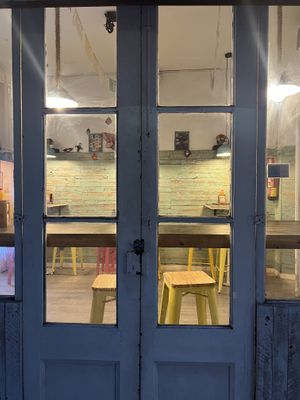 Vibe  at MonChidos in Barcelona