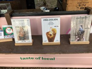 different toppings  at Lick. Taste of Local in Koh Phangan