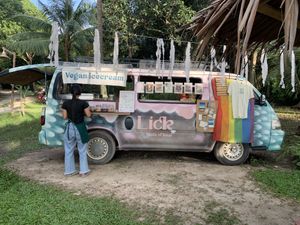 Van  at Lick. Taste of Local in Koh Phangan