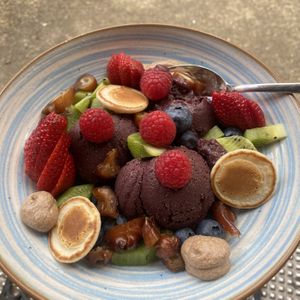   at Purple Acai in Frankfurt