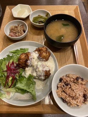 Karage meal set   at Komaki Shokudo in Tokyo