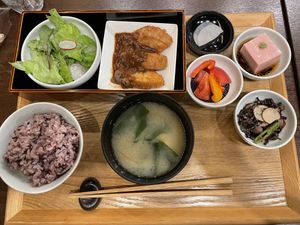 Karaage Lunch Special at Komaki Shokudo in Tokyo