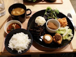 set lunch at Komaki Shokudo in Tokyo