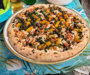 Lovely pizza at Snack Bar Avista Navios in Seixal