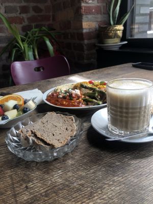 vegan brunch   at OYA Müllem in Cologne