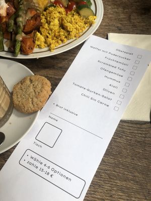 vegan brunch  at OYA Müllem in Cologne