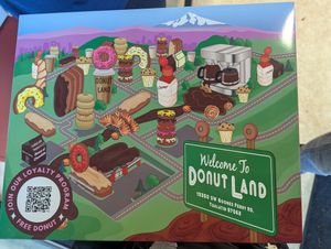 Cute box design at Donut Land in Tualatin