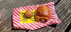 Quarkini, Pain au chocolat at Jung - Schanzengraben in Zurich