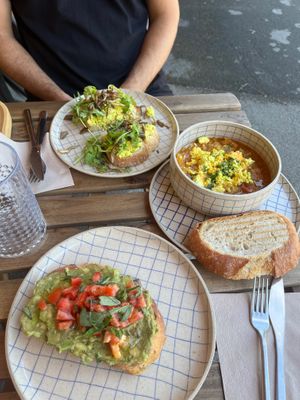 Piccola’s toast, Shroomy toast (with tofu instead of herb  „cheese“) and brunch of the day special at Piccola Cafe in Ljubljana