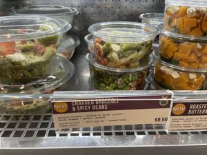 Charred broccoli and spicy beans  at LIS - SOHO Coffee - T1 in Lisbon