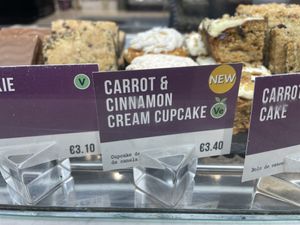 Carrot and cinnamon cream cupcake  at LIS - SOHO Coffee - T1 in Lisbon