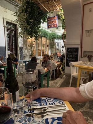 Outdoor seatingg  at Aquasul in Tavira