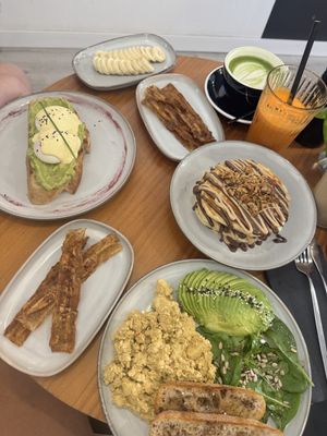 Links Eier nicht vegan alles andere yes!  at Agape in Ibiza