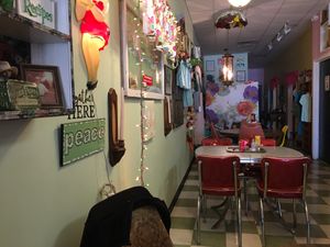 Atmosphere at Shimmy Shack in Plymouth