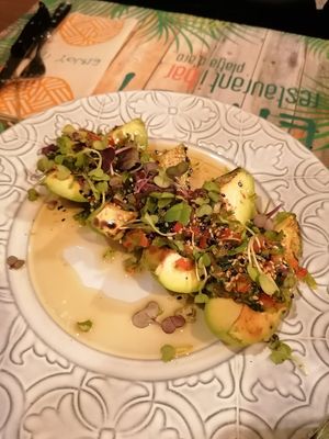 Grilled avocados at Restaurant Enjoy It in Platja Daro