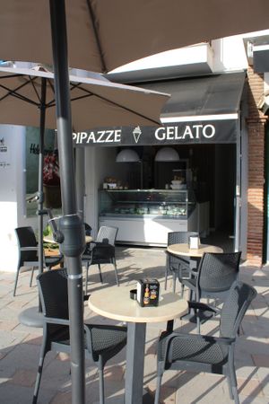 Nuestra heladería at Pipazze Gelato in Malaga