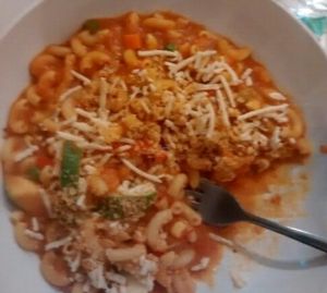 classic mac & cheese and complimentary tea at Loving Hut in Brooklyn