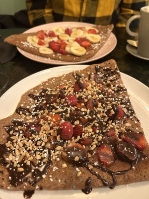 The ‘Brad Pitt’ in the foreground - so much chocolate, nuts & general loveliness! The ‘Pamela Anderson’ behind - fruit & maple syrup    at Culture Crêpes in Paris