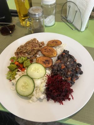 Main dish   at Kechwa Mikuna Vegan in Sucre