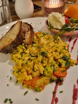 Rührtofu at IVY Bistro & Café in Hamburg