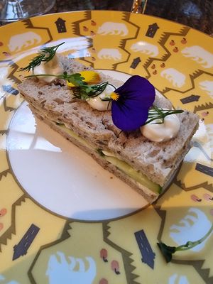 Cucumber sandwich at To Søstre in Oslo