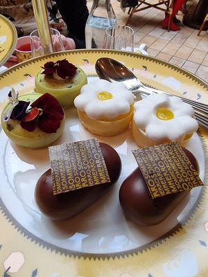 The sweets🤩 at To Søstre in Oslo