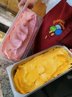 Strawberry and Mango ice cream only fruit without added colourings and flavourings at Tomea's Gelato in Loehne