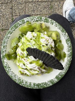 Veganes Spaghettieis mit Kiwi  at Tomea's Gelato in Loehne