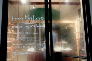 Insegna at Forno Belfiore in Turin