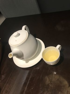 Jasmine tea at Bingsheng Zen Tea House in Guangzhou