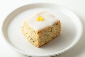 No.1 Favorite Among Women! Refreshing Earl Grey aroma topped with a zesty lemon glaze. at iro scone in Yokohama