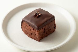 Rich chocolate that's perfect as a snack or a pairing with drinks. at iro scone in Yokohama