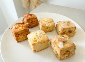 ・House-Dried Tomato & Mozzarella

・Hokkaido Buttered Corn

・Orange Tea at iro scone in Yokohama