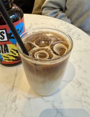 Iced latte with oat milk and caramel syrupp  at Fer Koffie in Leeuwarden