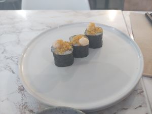 Complimentary sushi as tapa at The Vegan Roll in Madrid