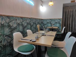 Inside at The Vegan Roll in Madrid