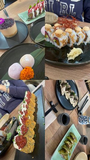 increíbles los rolls , espectaculares   at The Vegan Roll in Madrid