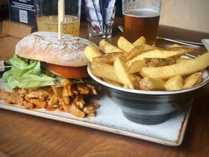 Vegan Pulled Pork Burger   at Bierliebe & Friends in Luzern