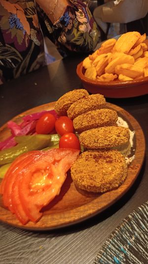 Falafel & batata at Levant in Almelo