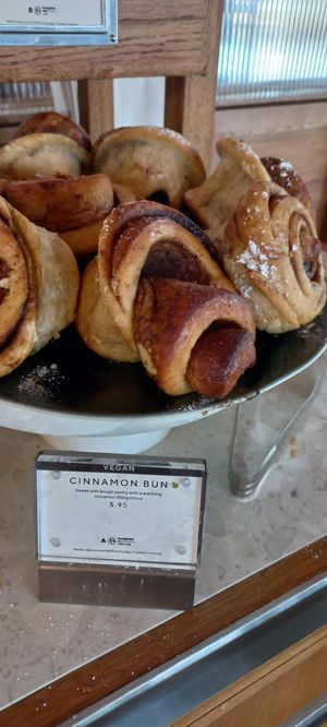 Rolls at Regent's Bar and Kitchen in North West London