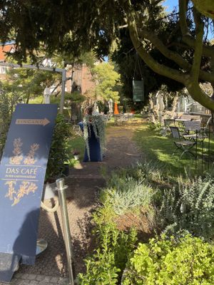 Außenbereich Café   at Das Café In Der Gartenakademie in Berlin